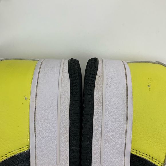 Nike Air Force 1 Men’s Sneaker Black and Gold Yellow Size 11.5 - Picture 12 of 14